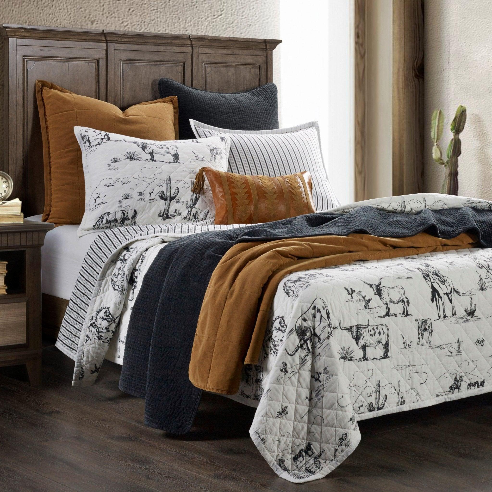 Paseo Ranch Reversible Quilt Set